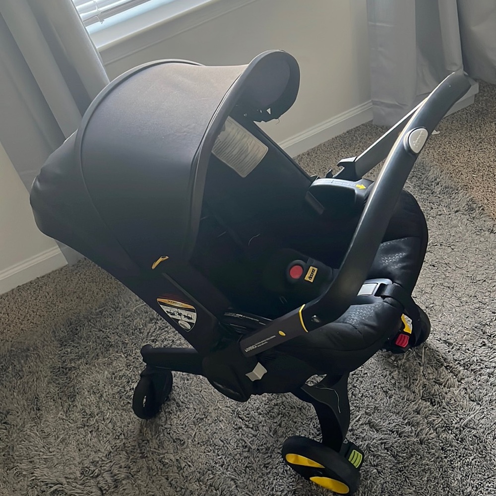 Doona car seat with base